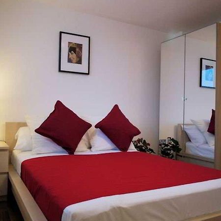Star Wharf Apartments London Eksteriør bilde
